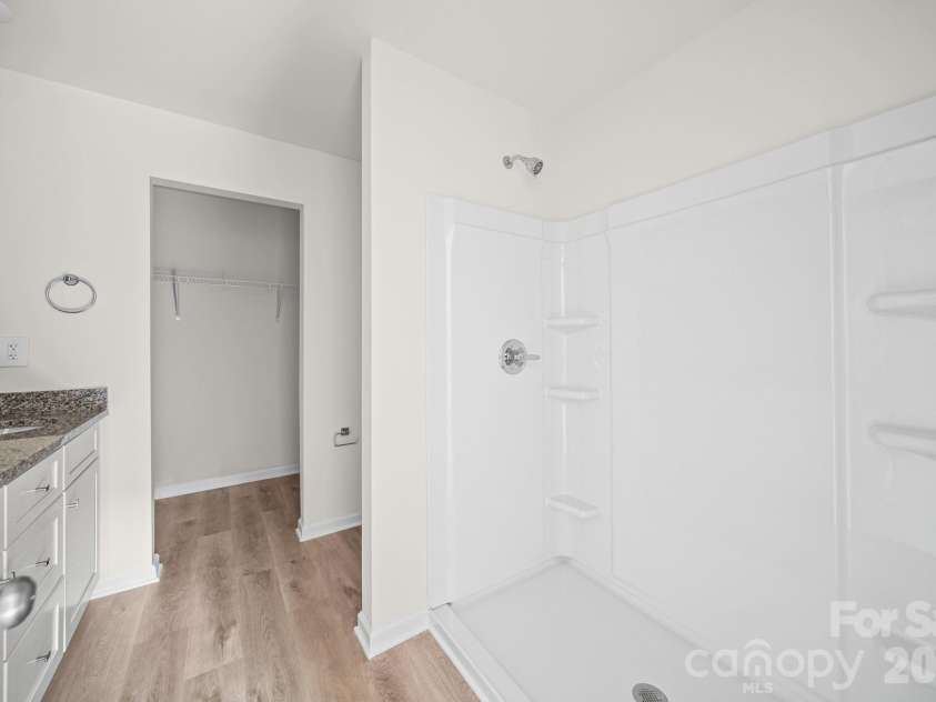511 Hill Street, Dallas, NC 28034.  MLS# CAR4395920, YatesRealty ID 40439. Primary Bathroom - Other Unit
