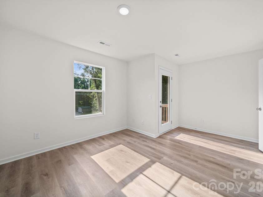 511 Hill Street, Dallas, NC 28034.  MLS# CAR4395920, YatesRealty ID 40439. Primary Bedroom