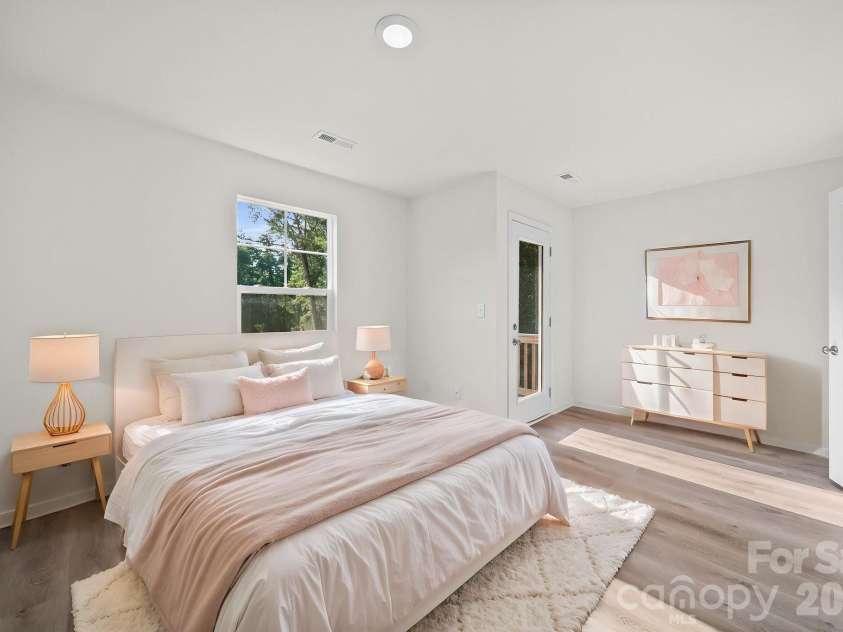 511 Hill Street, Dallas, NC 28034.  MLS# CAR4395920, YatesRealty ID 40439. Primary Bedroom - Virtually Staged