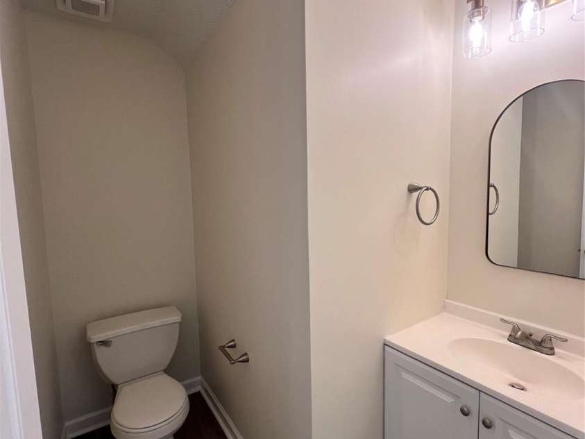 2303 Hope Valley Lane, Charlotte, NC 28213.  MLS# CAR4221361, YatesRealty ID 4044. 