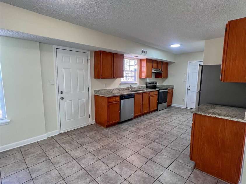 2303 Hope Valley Lane, Charlotte, NC 28213.  MLS# CAR4221361, YatesRealty ID 4044. 