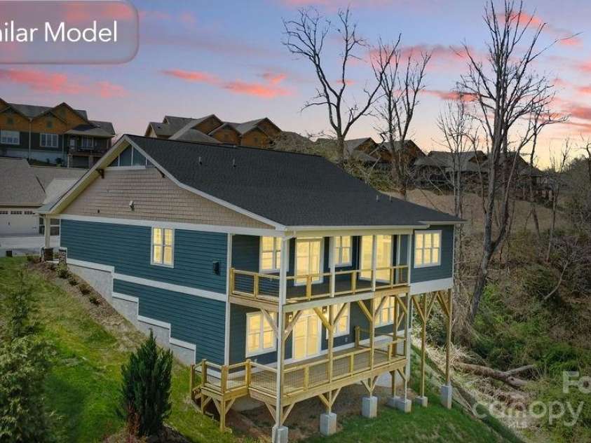 93 Creekside View Drive, Asheville, NC 28804.  MLS# CAR4328429, YatesRealty ID 4044. 