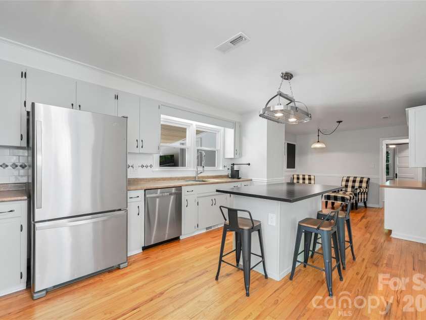 1110 Queentown Road, Canton, NC 28716.  MLS# CAR4408896, YatesRealty ID 40440. Kitchen