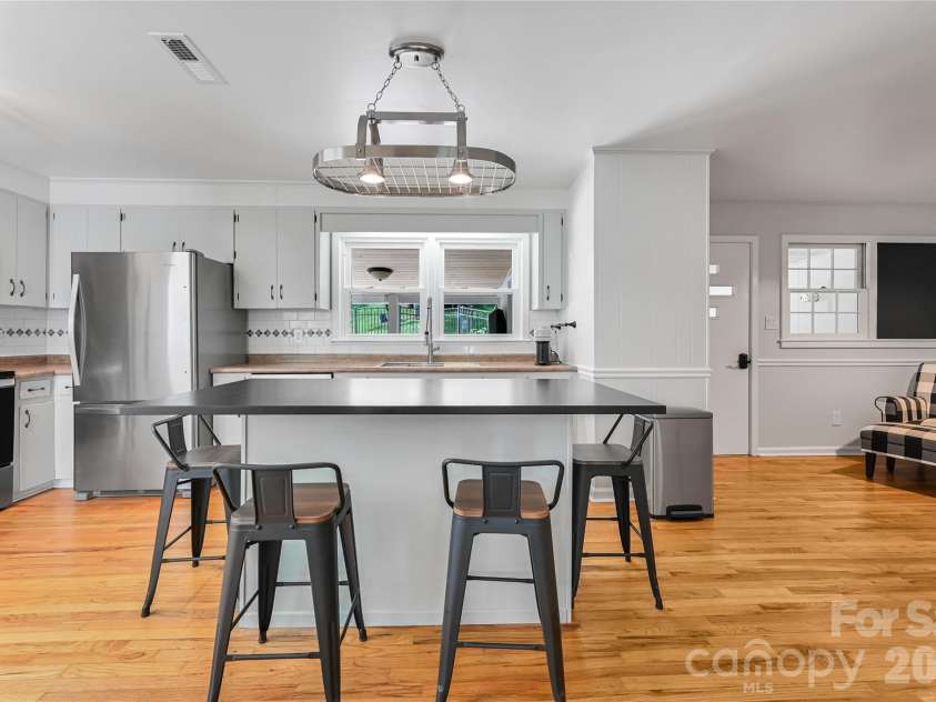 1110 Queentown Road, Canton, NC 28716.  MLS# CAR4408896, YatesRealty ID 40440. Kitchen