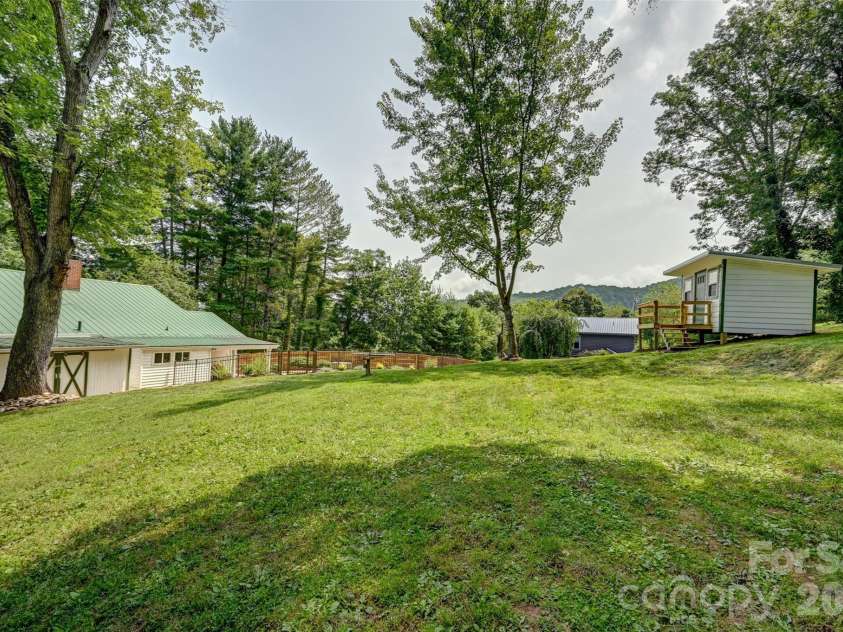 1110 Queentown Road, Canton, NC 28716.  MLS# CAR4408896, YatesRealty ID 40440. Yard View