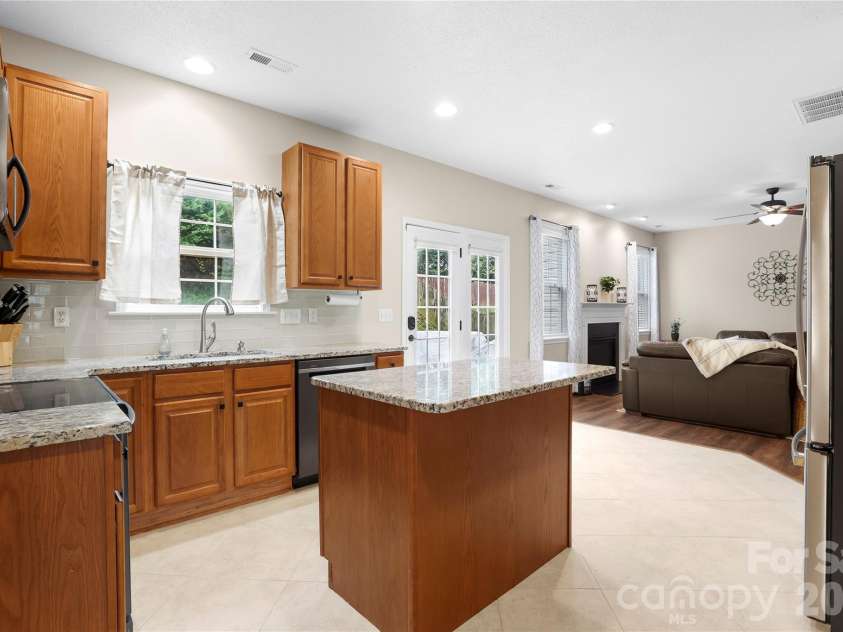 139 Yadkin Road, Fletcher, NC 28732.  MLS# CAR4409230, YatesRealty ID 40441. 