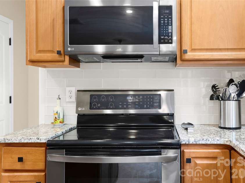 139 Yadkin Road, Fletcher, NC 28732.  MLS# CAR4409230, YatesRealty ID 40441. 