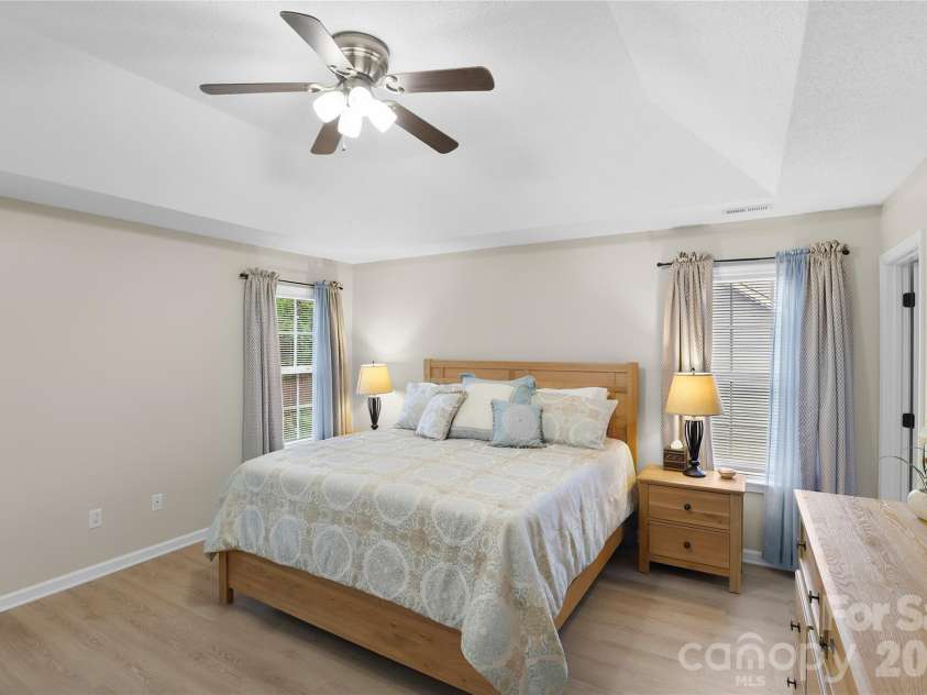 139 Yadkin Road, Fletcher, NC 28732.  MLS# CAR4409230, YatesRealty ID 40441. 
