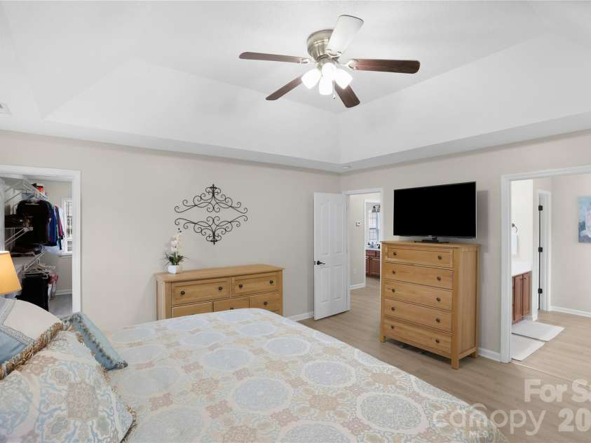 139 Yadkin Road, Fletcher, NC 28732.  MLS# CAR4409230, YatesRealty ID 40441. 