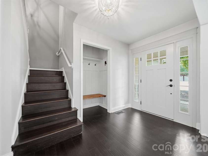 4857 32nd Street Lane, Hickory, NC 28601.  MLS# CAR4409274, YatesRealty ID 40442. 