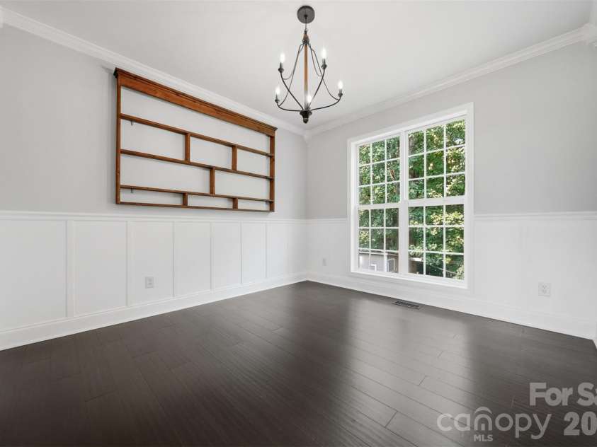 4857 32nd Street Lane, Hickory, NC 28601.  MLS# CAR4409274, YatesRealty ID 40442. 