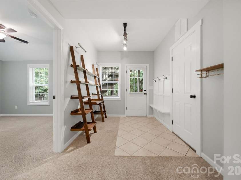 4857 32nd Street Lane, Hickory, NC 28601.  MLS# CAR4409274, YatesRealty ID 40442. 