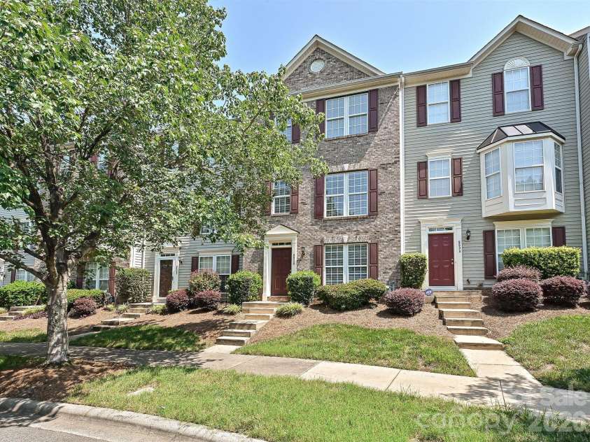 9538 Blossom Hill Drive, Huntersville, NC 28078.  MLS# CAR4409322, YatesRealty ID 40446. 