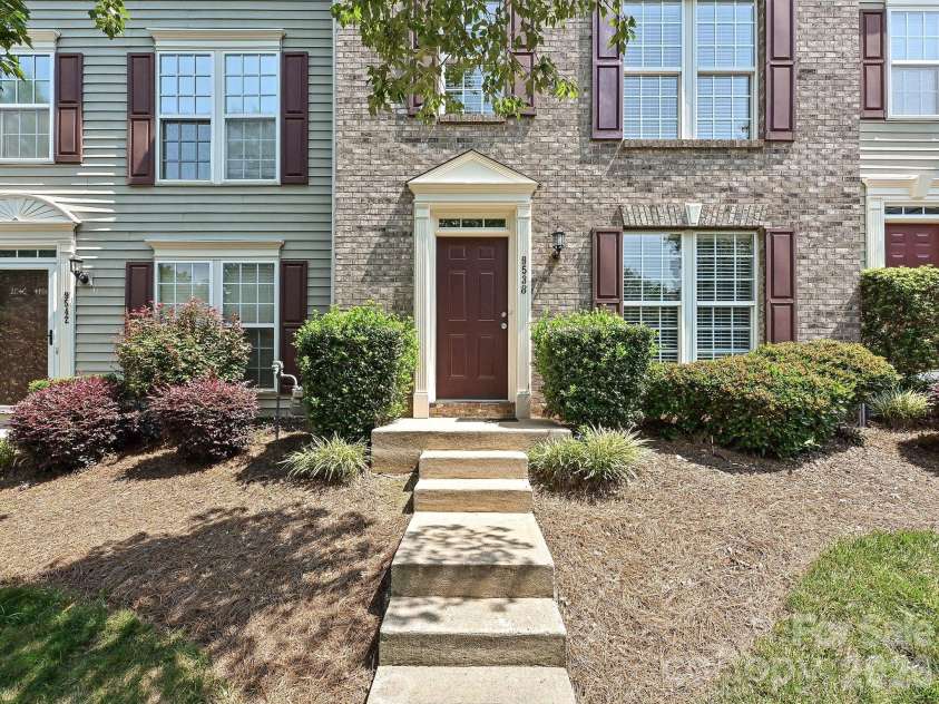 9538 Blossom Hill Drive, Huntersville, NC 28078.  MLS# CAR4409322, YatesRealty ID 40446. 