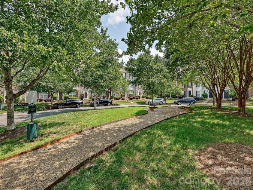 9538 Blossom Hill Drive, Huntersville, NC 28078.  MLS# CAR4409322, YatesRealty ID 40446. 