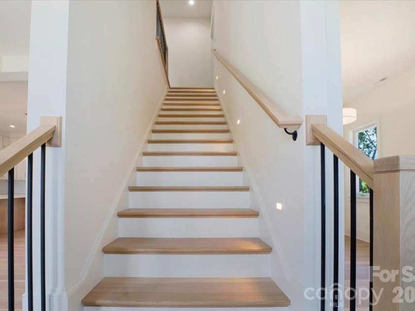 428 Dover Avenue, Charlotte, NC 28209.  MLS# CAR4409380, YatesRealty ID 40447. 