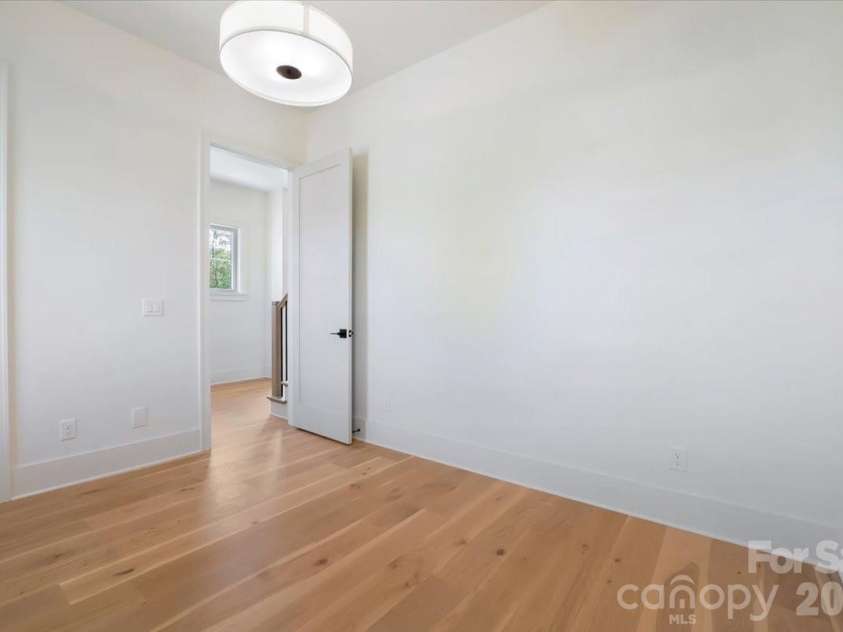 428 Dover Avenue, Charlotte, NC 28209.  MLS# CAR4409380, YatesRealty ID 40447. 