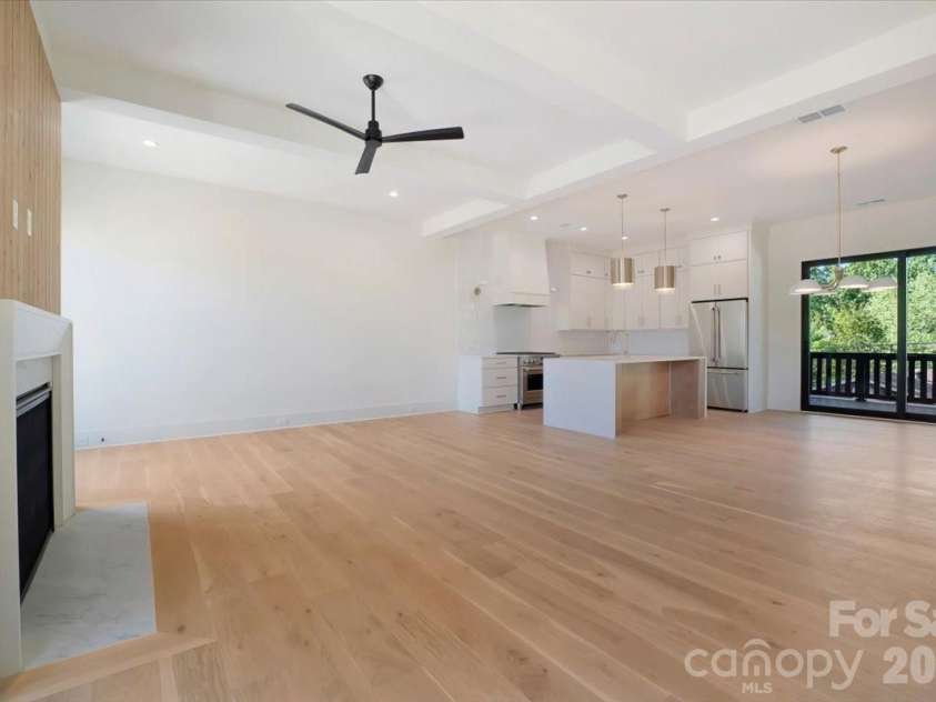 428 Dover Avenue, Charlotte, NC 28209.  MLS# CAR4409380, YatesRealty ID 40447. 