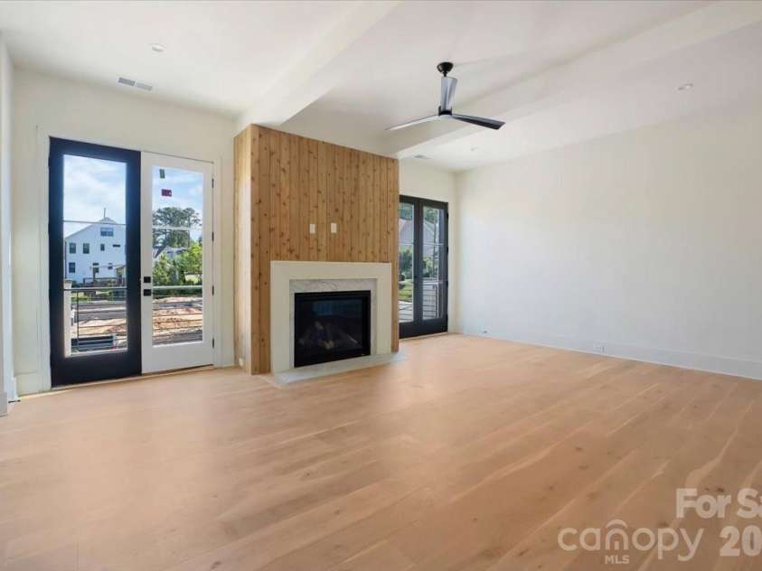 428 Dover Avenue, Charlotte, NC 28209.  MLS# CAR4409380, YatesRealty ID 40447. 
