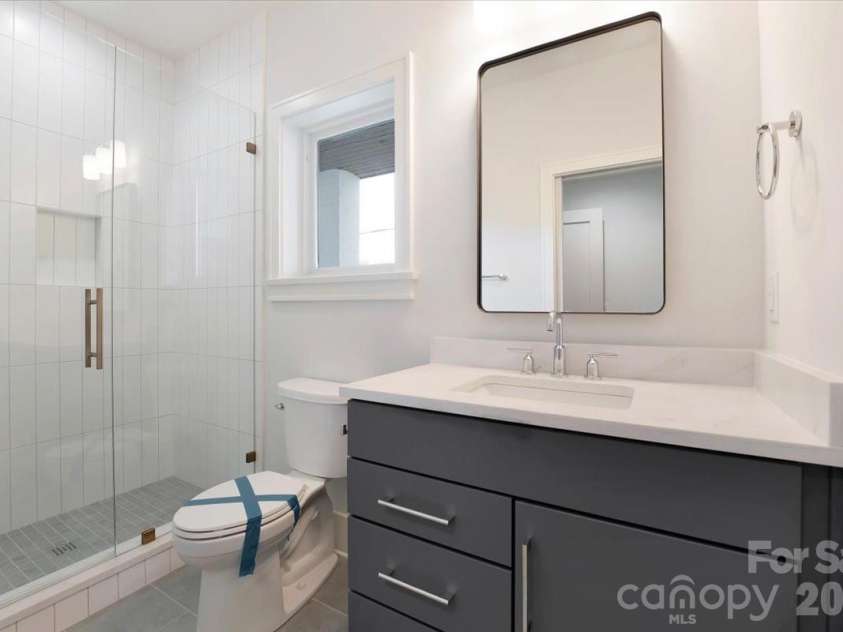 428 Dover Avenue, Charlotte, NC 28209.  MLS# CAR4409380, YatesRealty ID 40447. 