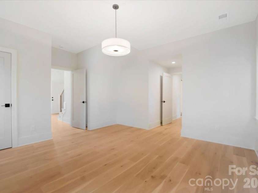 428 Dover Avenue, Charlotte, NC 28209.  MLS# CAR4409380, YatesRealty ID 40447. 