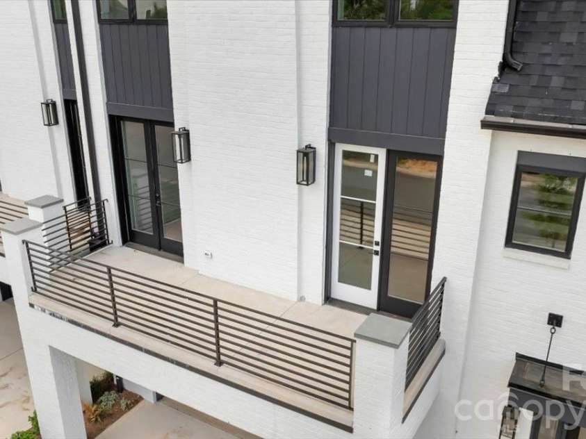 428 Dover Avenue, Charlotte, NC 28209.  MLS# CAR4409380, YatesRealty ID 40447. 