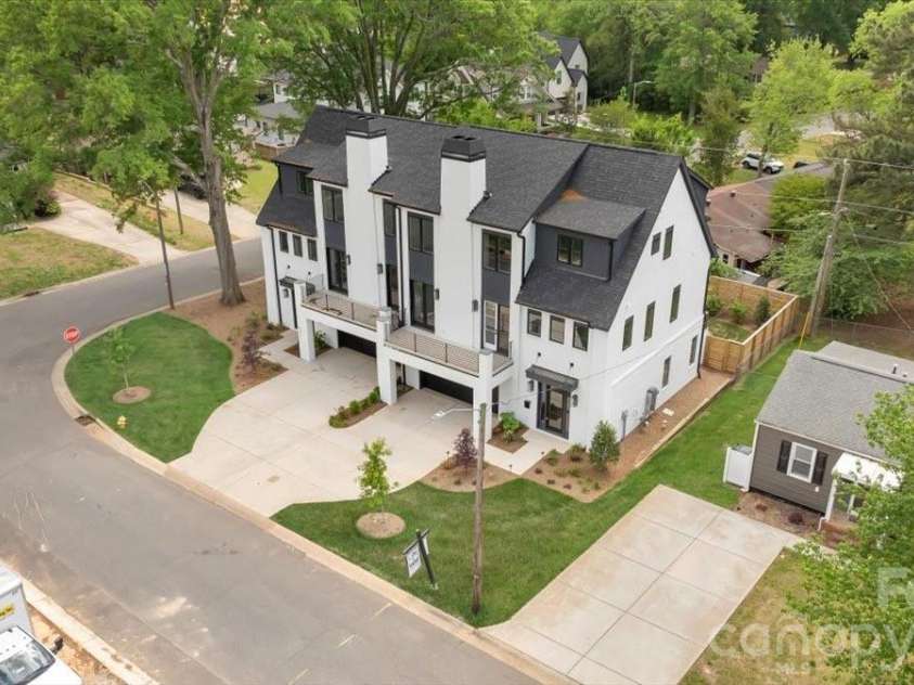 428 Dover Avenue, Charlotte, NC 28209.  MLS# CAR4409380, YatesRealty ID 40447. 