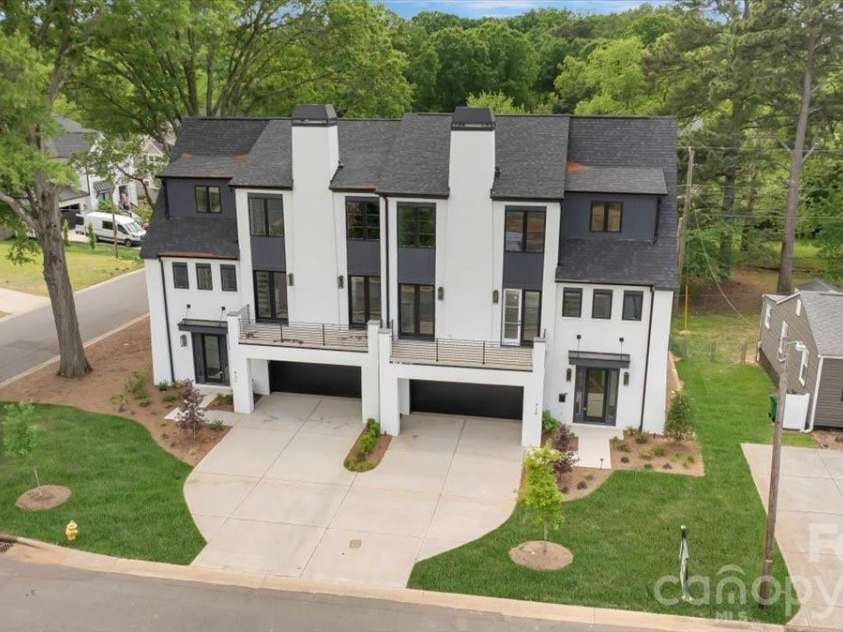 428 Dover Avenue, Charlotte, NC 28209.  MLS# CAR4409380, YatesRealty ID 40447. 