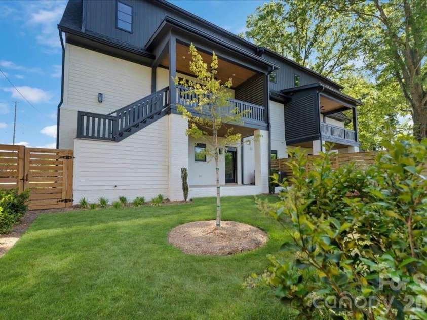 428 Dover Avenue, Charlotte, NC 28209.  MLS# CAR4409380, YatesRealty ID 40447. 
