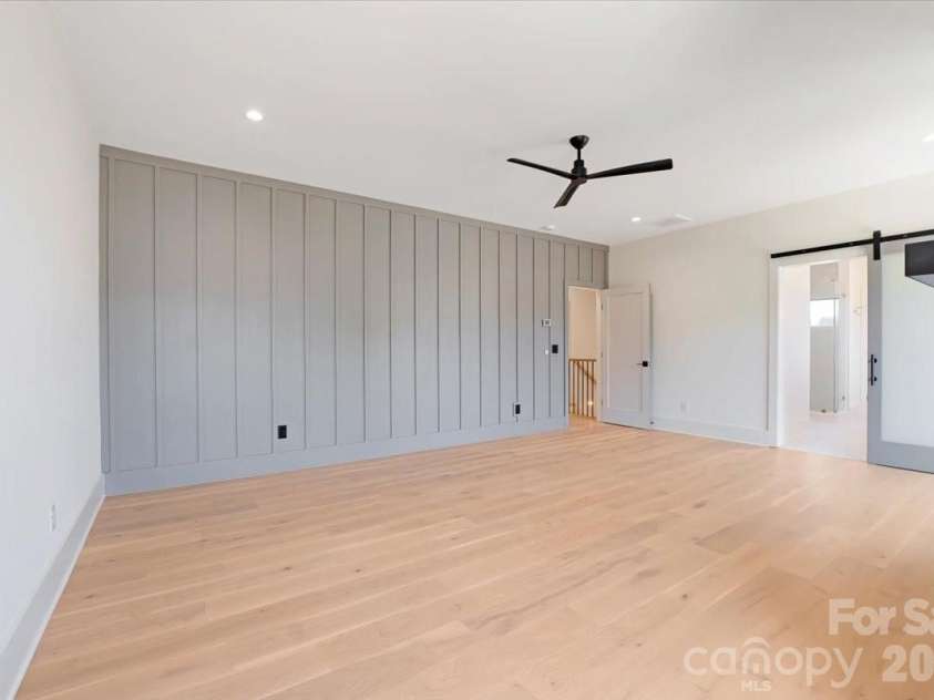 428 Dover Avenue, Charlotte, NC 28209.  MLS# CAR4409380, YatesRealty ID 40447. 