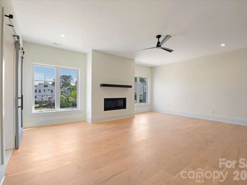 428 Dover Avenue, Charlotte, NC 28209.  MLS# CAR4409380, YatesRealty ID 40447. 