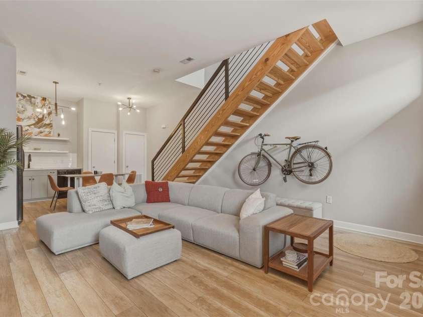 3243 Wesley Avenue, Charlotte, NC 28205.  MLS# CAR4350289, YatesRealty ID 4045. 