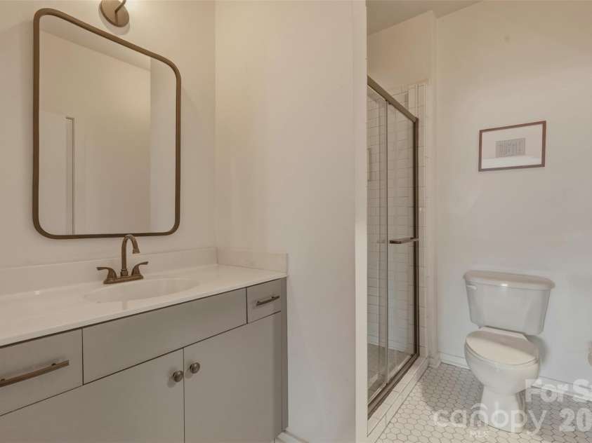 3243 Wesley Avenue, Charlotte, NC 28205.  MLS# CAR4350289, YatesRealty ID 4045. 