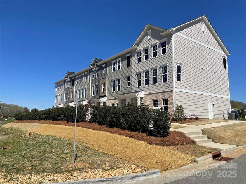 4227 New Hope Road, Cramerton, NC 28032.  MLS# CAR4110891, YatesRealty ID 4045. 