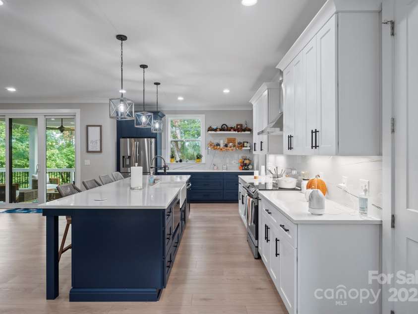 685 Knollcrest Drive, Concord, NC 28025.  MLS# CAR4256189, YatesRealty ID 4045. 