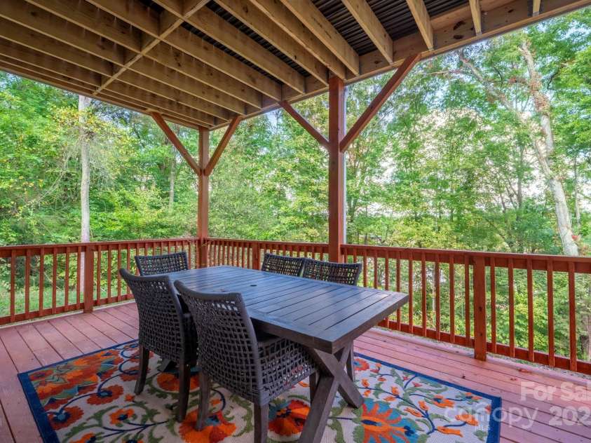 685 Knollcrest Drive, Concord, NC 28025.  MLS# CAR4256189, YatesRealty ID 4045. 