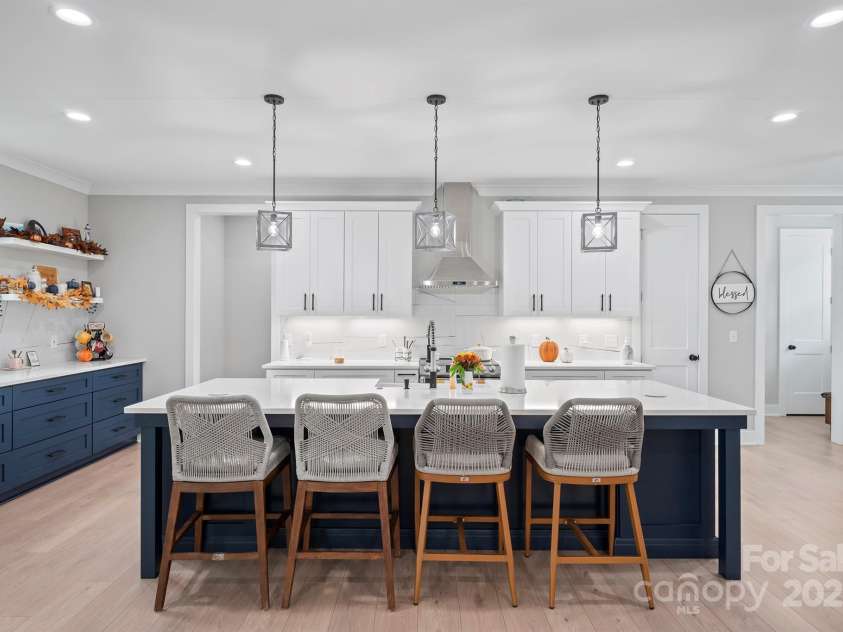 685 Knollcrest Drive, Concord, NC 28025.  MLS# CAR4256189, YatesRealty ID 4045. 