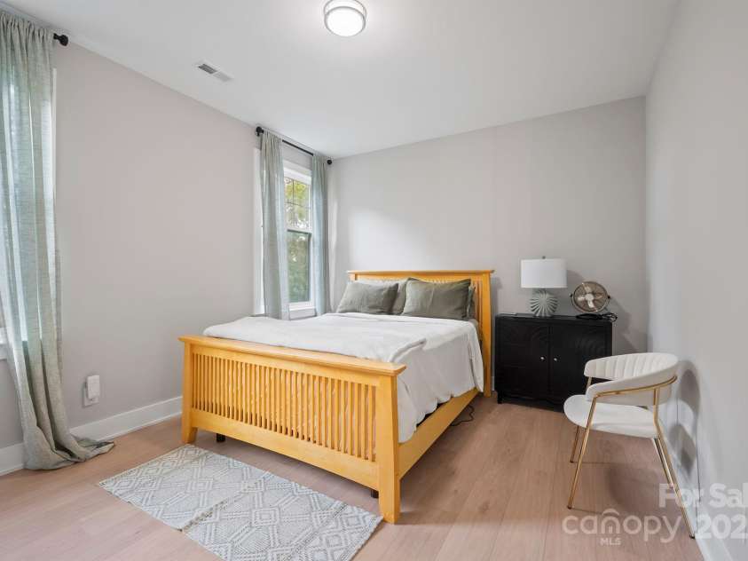 685 Knollcrest Drive, Concord, NC 28025.  MLS# CAR4256189, YatesRealty ID 4045. 