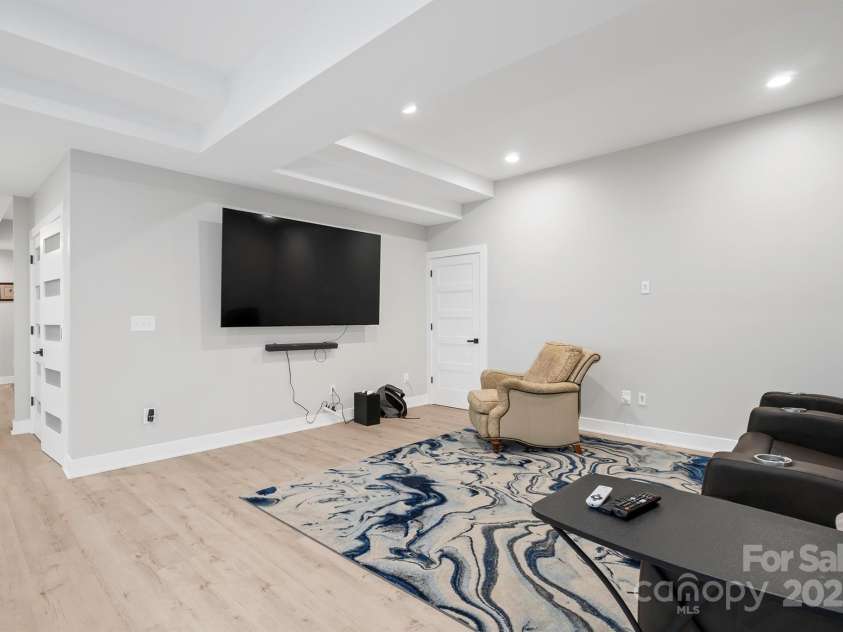 685 Knollcrest Drive, Concord, NC 28025.  MLS# CAR4256189, YatesRealty ID 4045. 