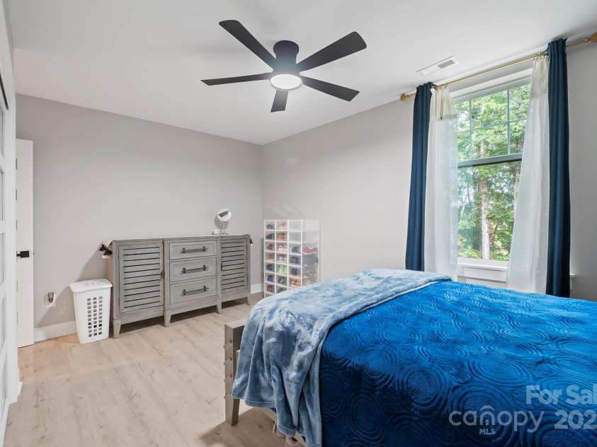 685 Knollcrest Drive, Concord, NC 28025.  MLS# CAR4256189, YatesRealty ID 4045. 