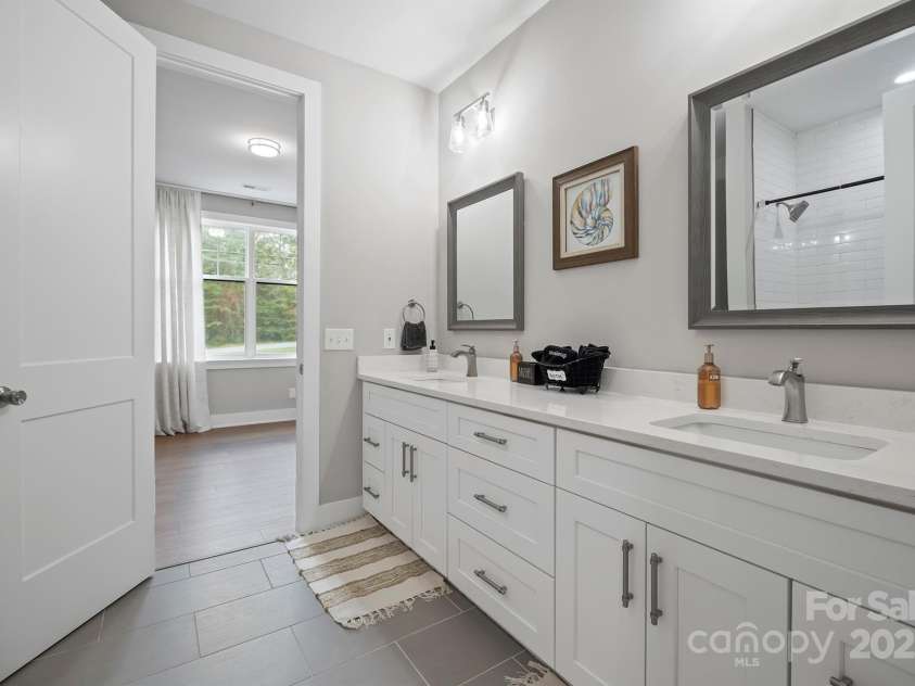 685 Knollcrest Drive, Concord, NC 28025.  MLS# CAR4256189, YatesRealty ID 4045. 