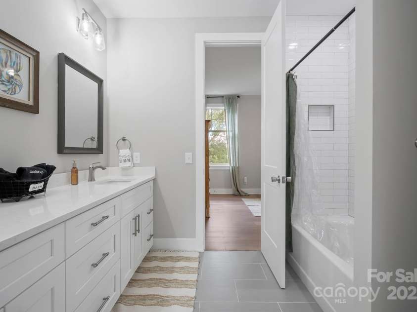 685 Knollcrest Drive, Concord, NC 28025.  MLS# CAR4256189, YatesRealty ID 4045. 