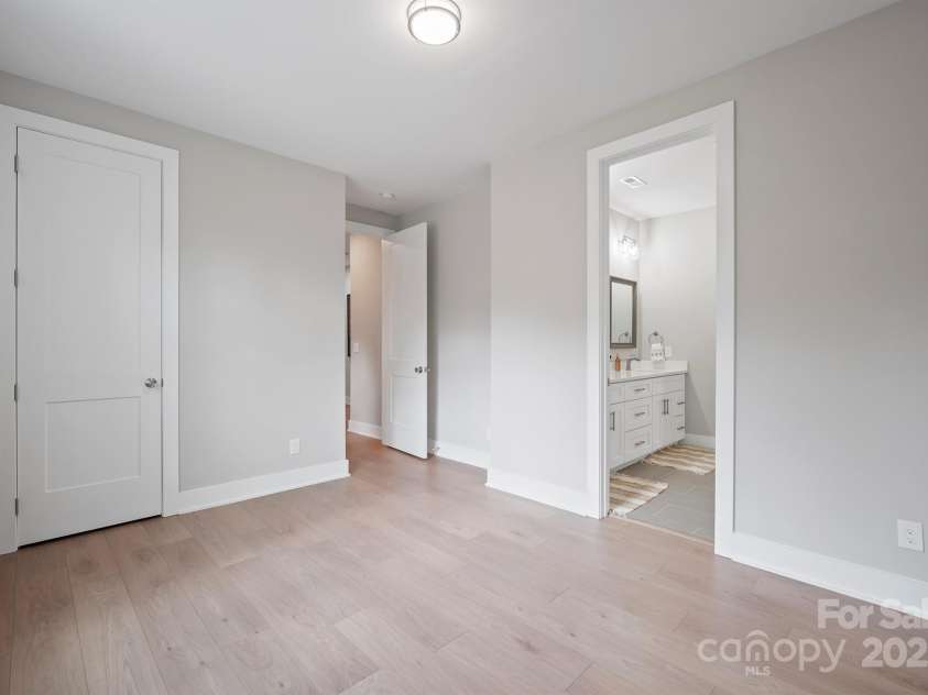 685 Knollcrest Drive, Concord, NC 28025.  MLS# CAR4256189, YatesRealty ID 4045. 