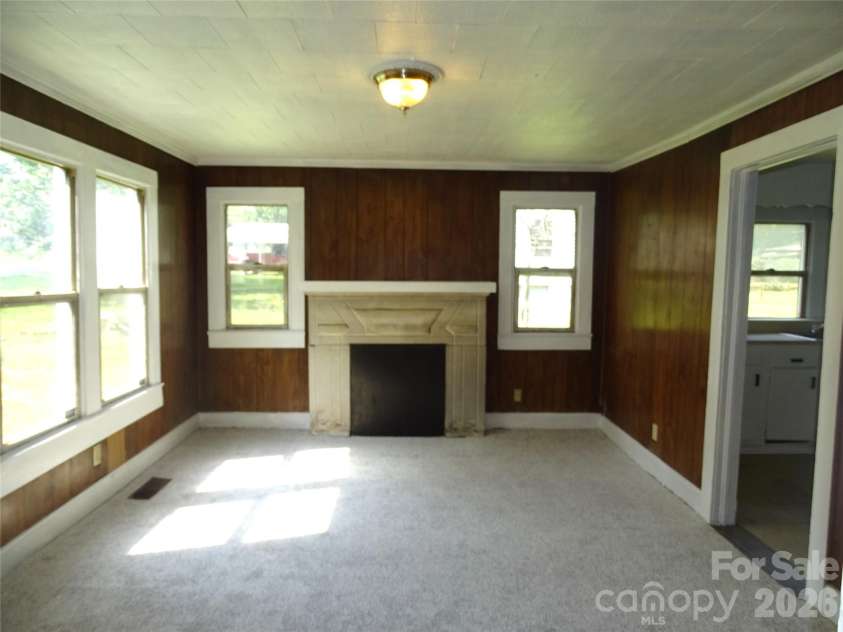 307 Goforth Drive, Thomasville, NC 27360.  MLS# CAR4409442, YatesRealty ID 40450. 
