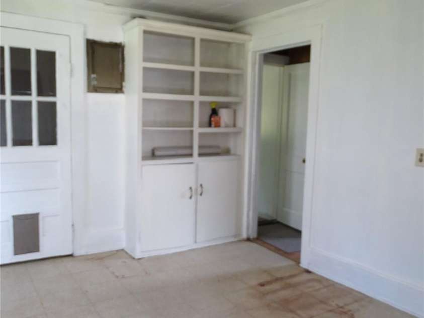 307 Goforth Drive, Thomasville, NC 27360.  MLS# CAR4409442, YatesRealty ID 40450. 