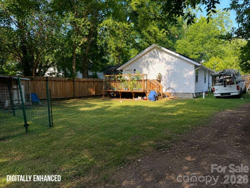 404 Palmetto Street, Lancaster, SC 29720.  MLS# CAR4409404, YatesRealty ID 40451. 