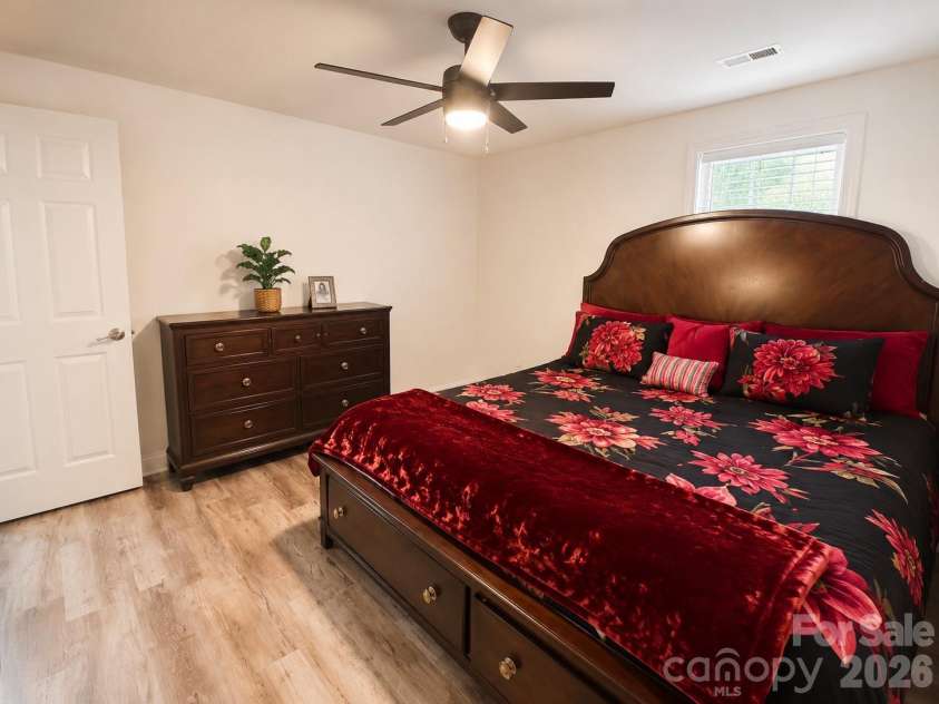 404 Palmetto Street, Lancaster, SC 29720.  MLS# CAR4409404, YatesRealty ID 40451. 