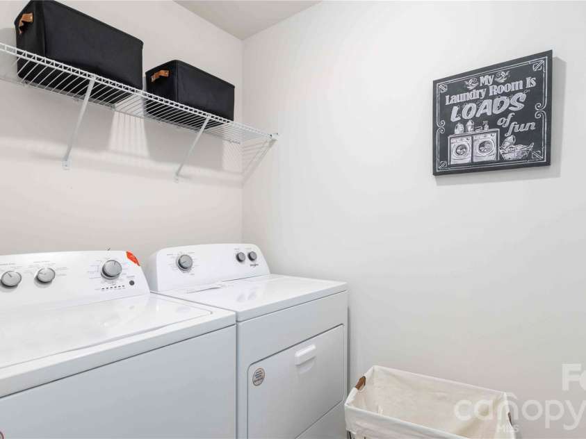 467 Dazzle Loop, Newton, NC 28658.  MLS# CAR4409608, YatesRealty ID 40454. 