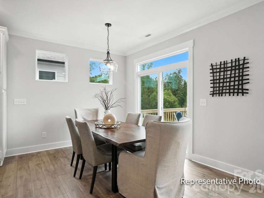 6022 New River Drive, Huntersville, NC 28078.  MLS# CAR4409552, YatesRealty ID 40455. Breakfast Area