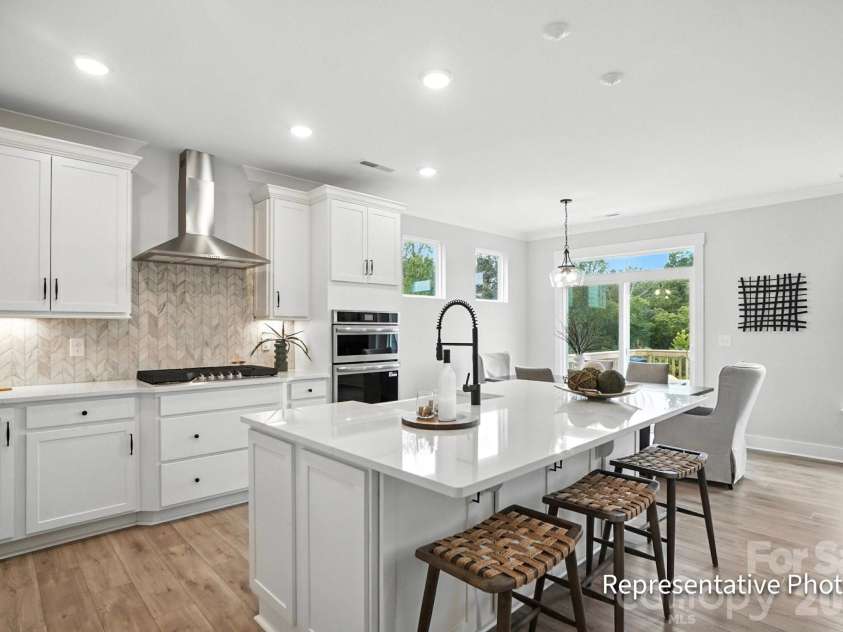 6022 New River Drive, Huntersville, NC 28078.  MLS# CAR4409552, YatesRealty ID 40455. Kitchen